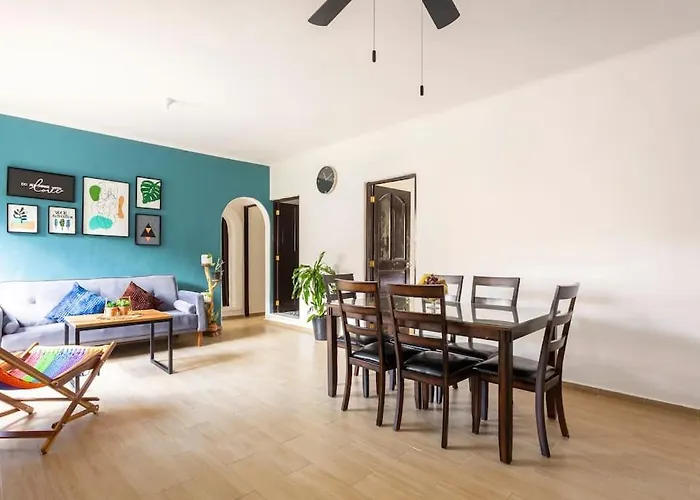 Apartamento 3 Bedroom In Quiet Residential Area *